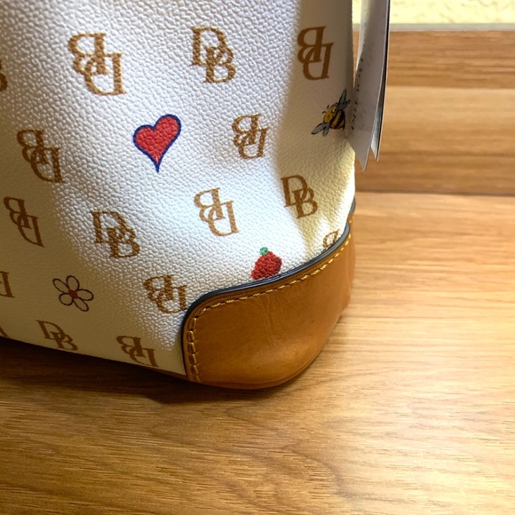 Dooney & Bourke - Picture 7 of 16